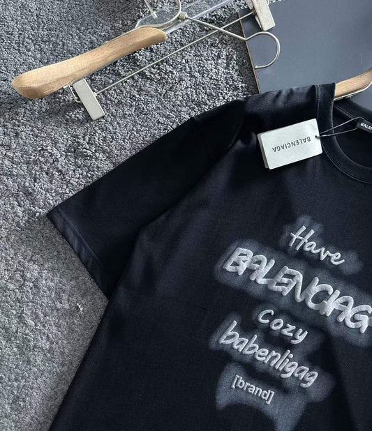 BALENCIAGA || Logo-Print Short-Sleeve T-Shirt - FASHION MYST
