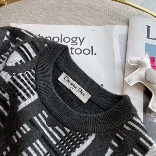 Black & Grey Oblique Knit Sweater For Men - FASHION MYST