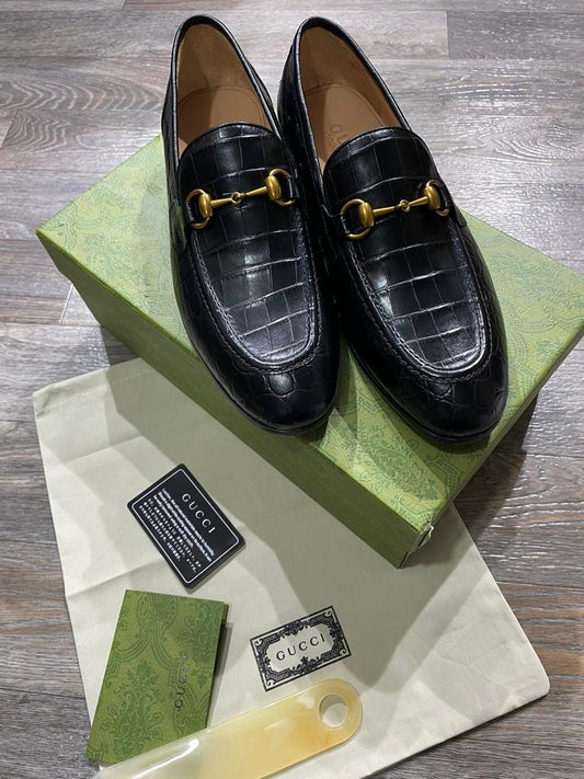 GUCCI || Crocodile Pattern Calf Leather Loafers / Black - FASHION MYST