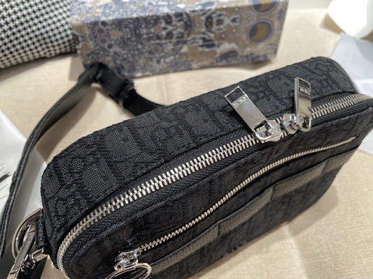 CHRISTIAN DIOR || Safari Bag with Strap Black Dior Oblique Jacquard - FASHION MYST