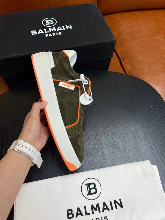 BALMAIN || Logo Patch Low-Top Green ‘B-Court’ Sneakers - FASHION MYST