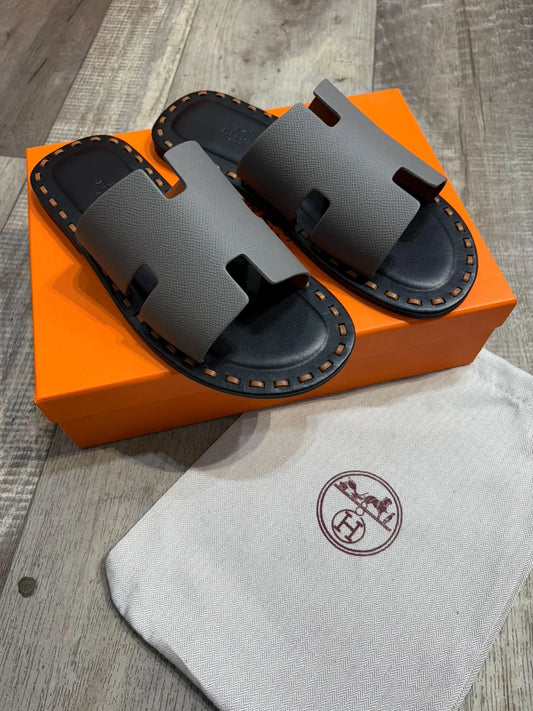 HERMÈS || Men's H Cut Leather Slides – Luxury Comfort