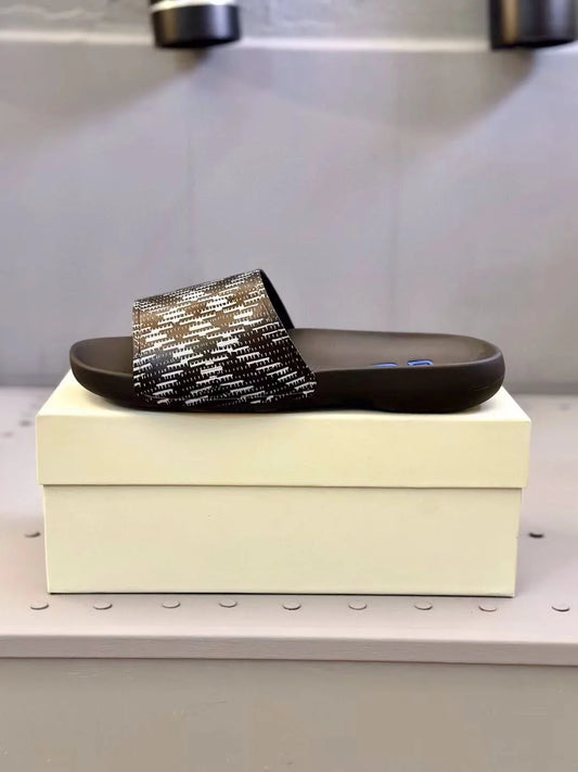 BURBERRY || Blackwhite Check Slides for Men