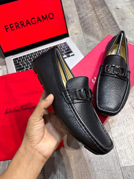 FERRAGAMO || Black Leather Loafers – Luxury Formal Footwear