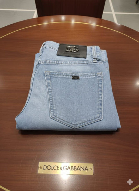 DOLCE & GABBANA || Men's Light Wash Slim-Fit Jeans with Signature DG Logo Plaque
