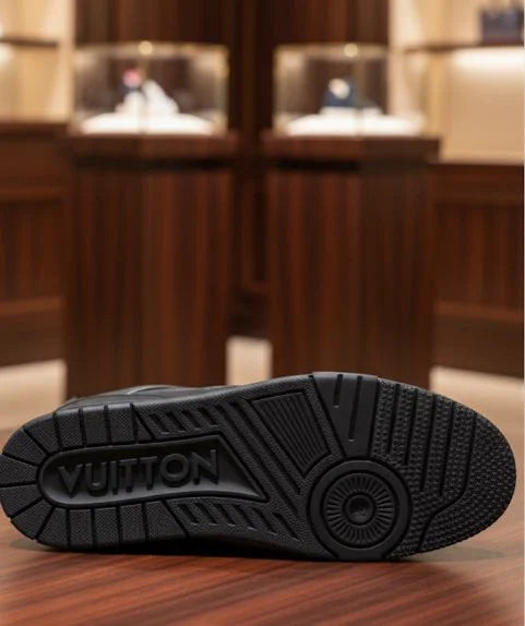 LOUIS VUITTON || LV Trainer Monogram Low-Top Sneakers - FASHION MYST