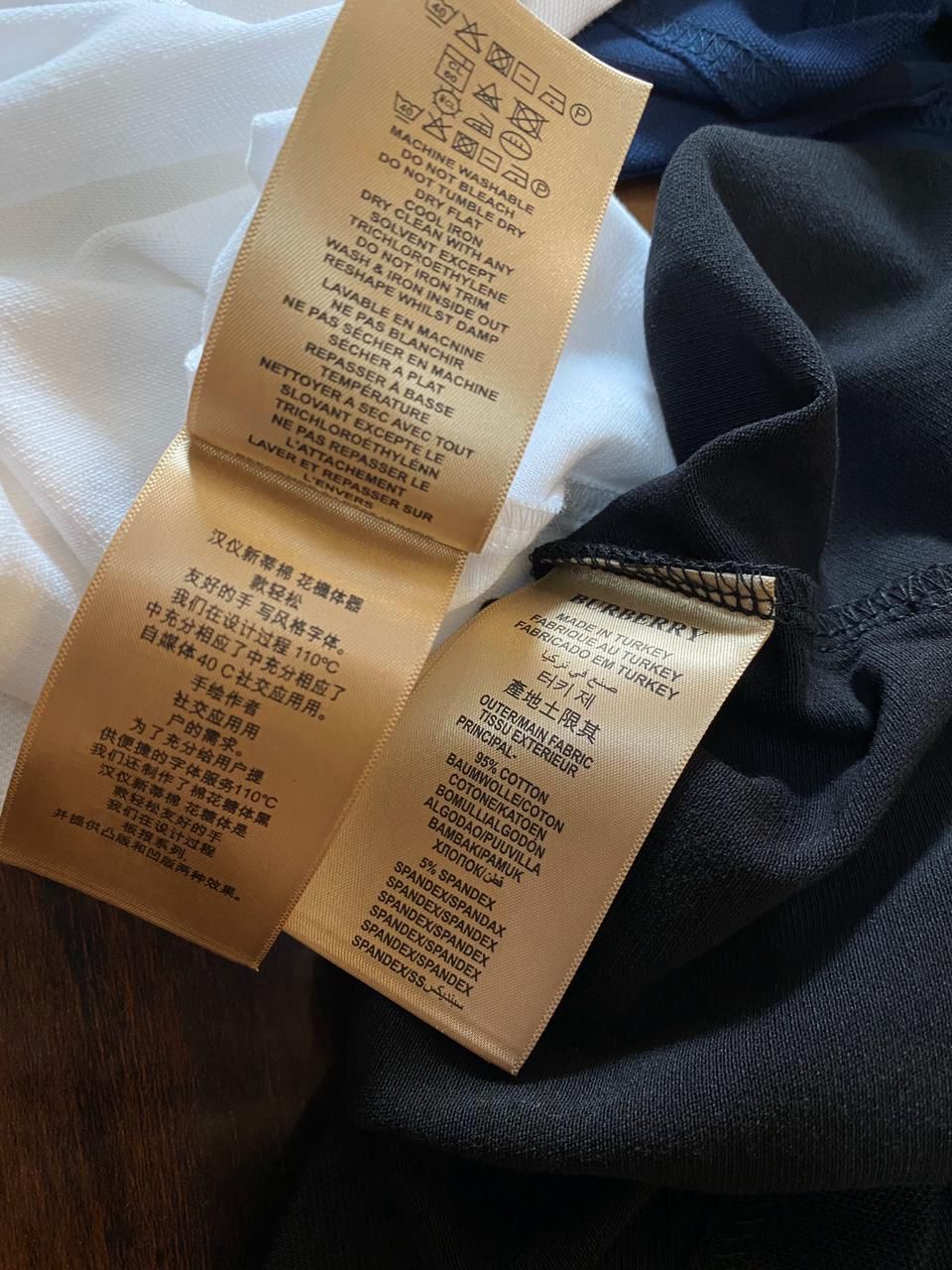 BURBERRY || Icon Stripe Zipped Polo T-Shirt - FASHION MYST