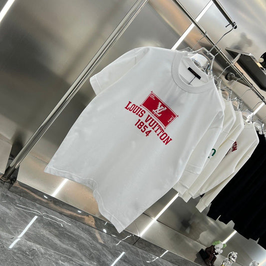LOUIS VUITTON || Drop Shoulder T-Shirt Exudes Luxury And Sophistication - FASHION MYST