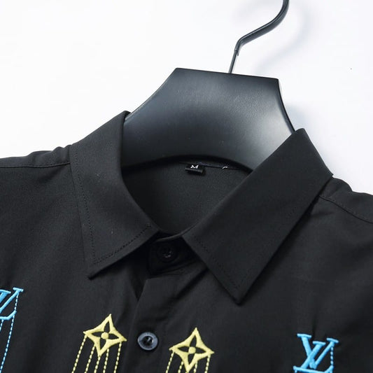 LOUIS VUITTON || Shirt V-Neck Embroidery Logo Printed Pattern / BLACK - FASHION MYST
