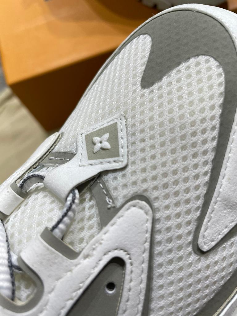 LOUIS VUITTON || LV Runner Tatic White Sneaker- FASHION MYST
