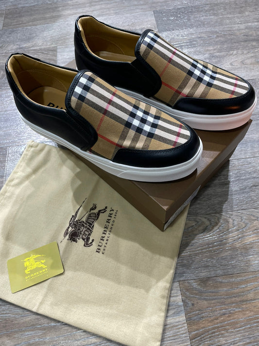 HIGH END QUALITY SNEAKERS AVAILABLE FOR MEN - FASHION MYST