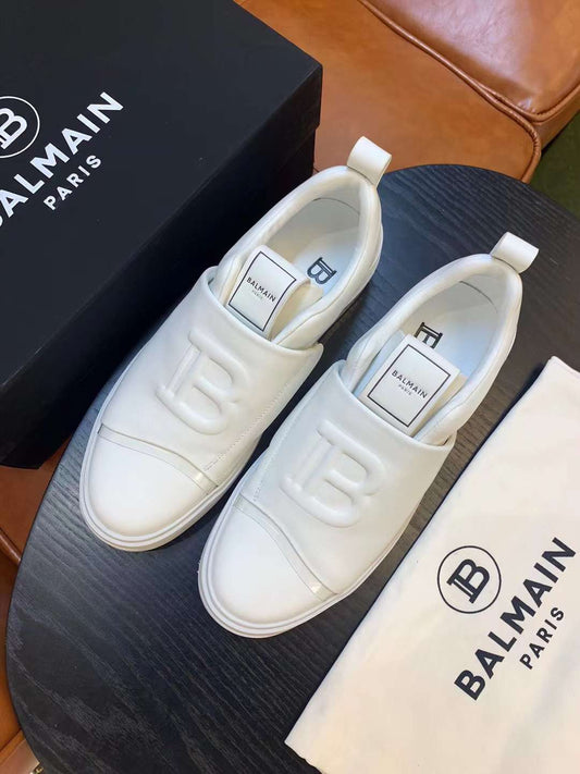 Logo-Plaque Lace-Up White Sneaker - FASHION MYST