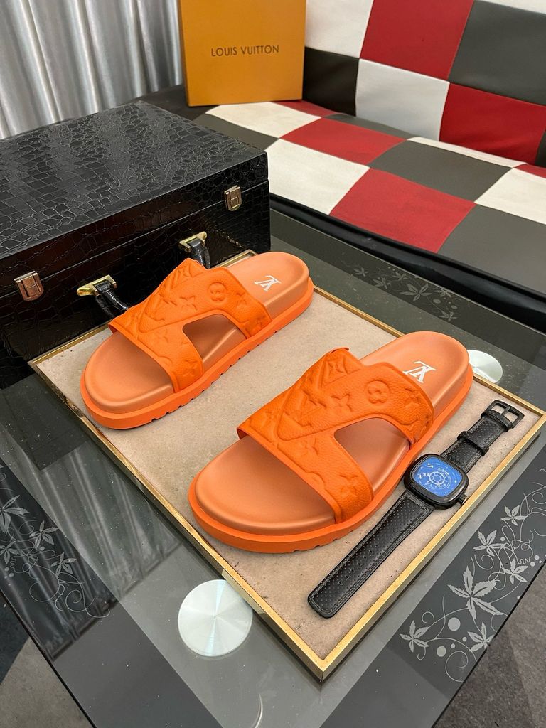 LOUIS VUITTON || Donkey Summer New Casual Beach Slippers  display picture 3