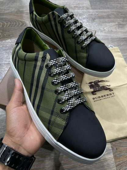 BURBERRY || CANVAS CHECK PRINT SNEAKERS / GREEN - FASHION MYST 