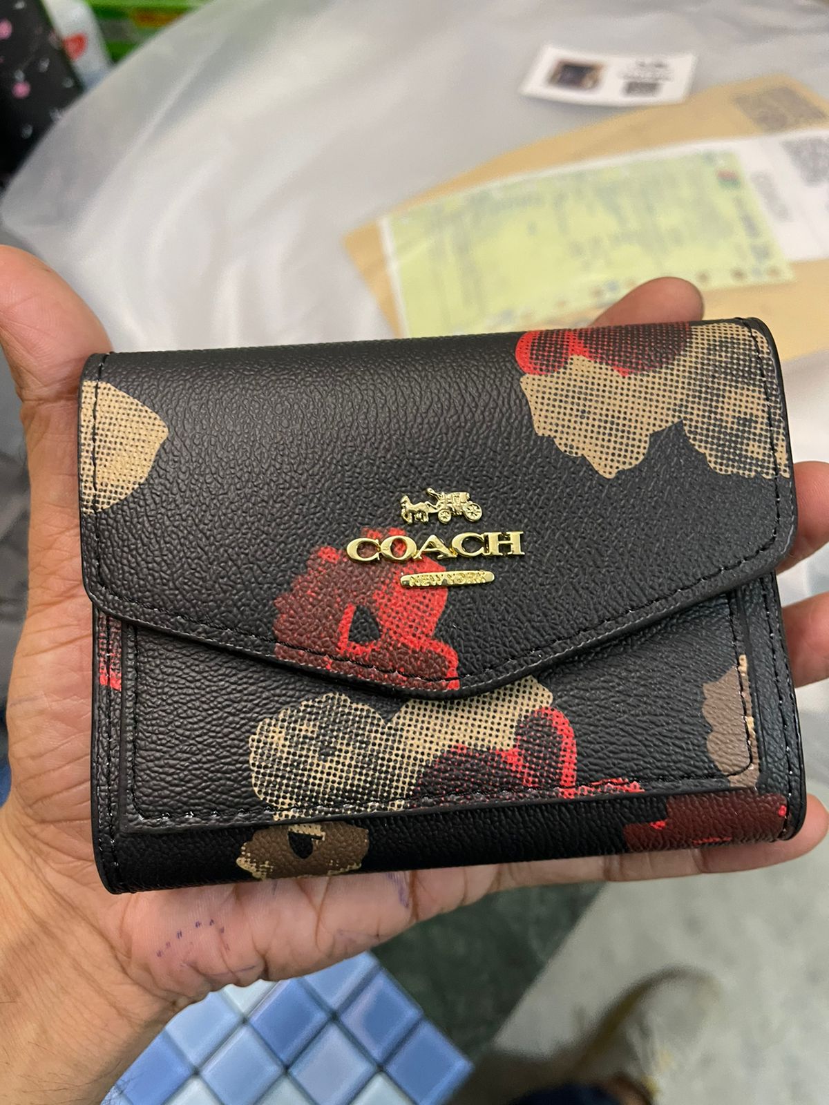 COACH Small Trifold Wallet With Lovely Flower Print - FASHION MYST 