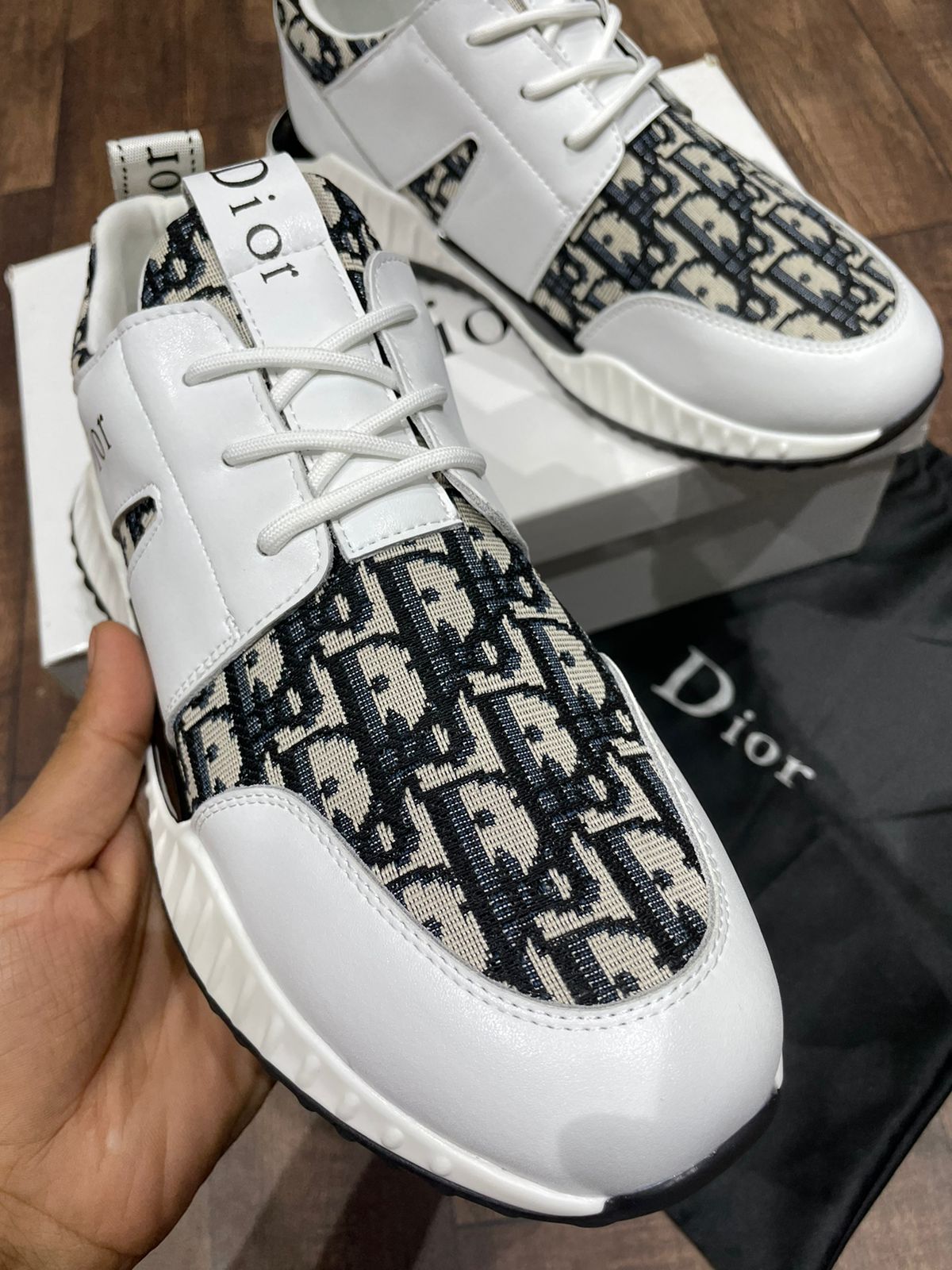 CHRISTION DIOR || Claf Leather Logo Trainer Shoes In White - FASHION MYST 