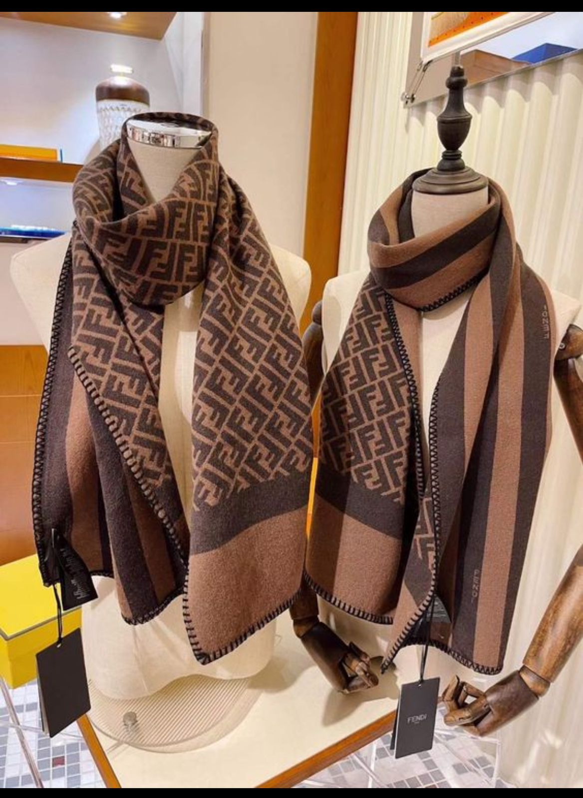 DOUBLE SIDED DESIGNER WOOLEN SCARF - FASHION MYST 