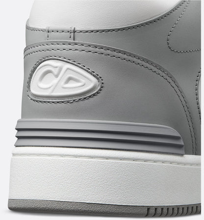 CHRISTIAN DIOR || Mid-Top Sneaker Grey and White Smooth Calfskin Oblique Jacquard Sneaker