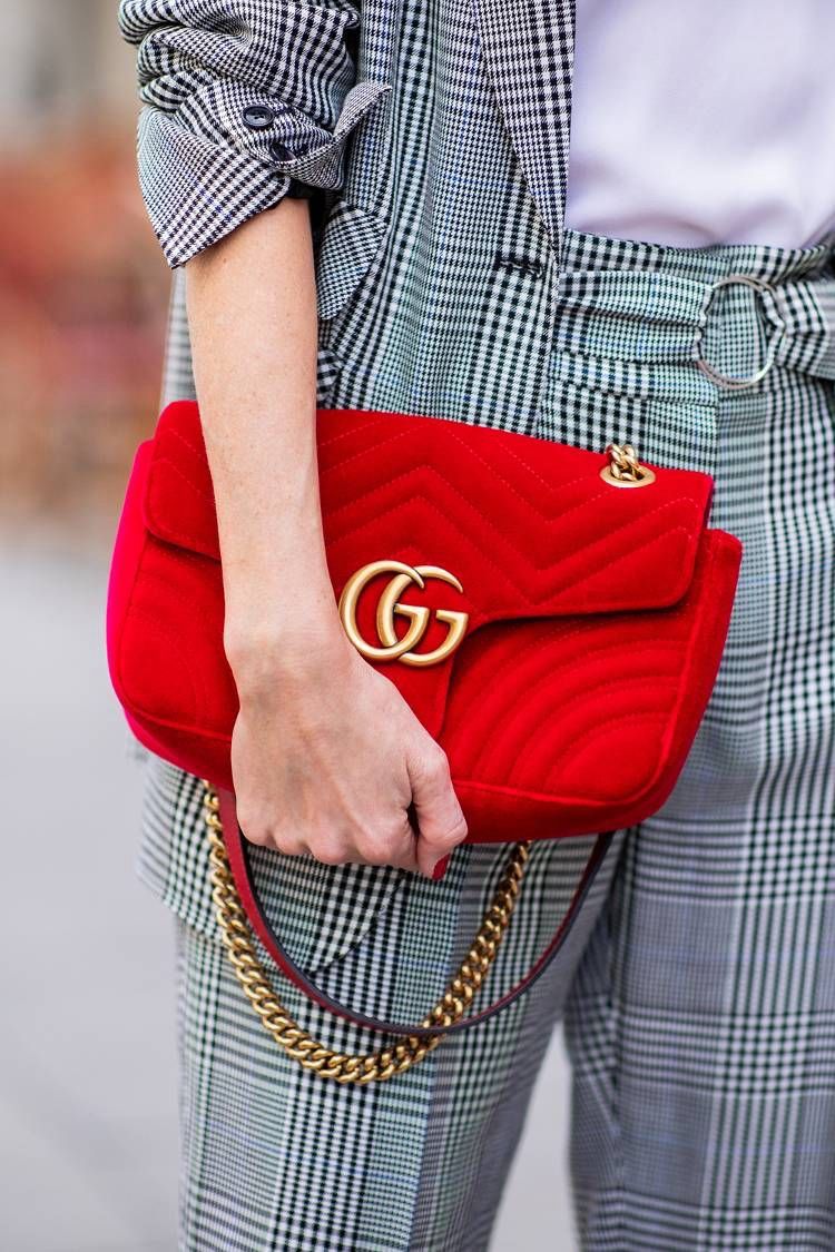 GG MARMONT MATELASSES SHOULDER BAG IN VELVET - FASHION MYST 