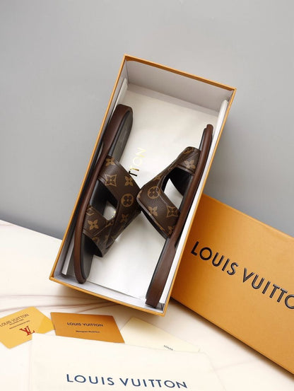 LOUIS VUITTON || Waterfront Mule – Brown Monogram Grained Leather Sandals