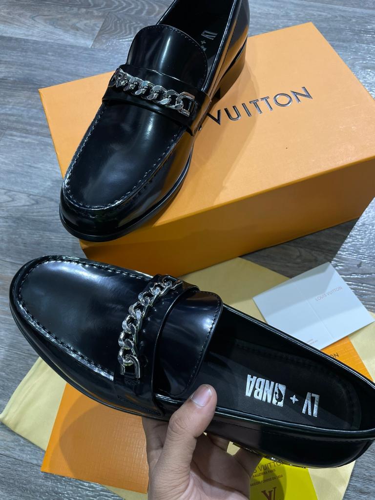 LOUIS VUITTON || Men's Louis Vuitton x NBA Patent Leather Casual Calf Leather Loafers - FASHION MYST 