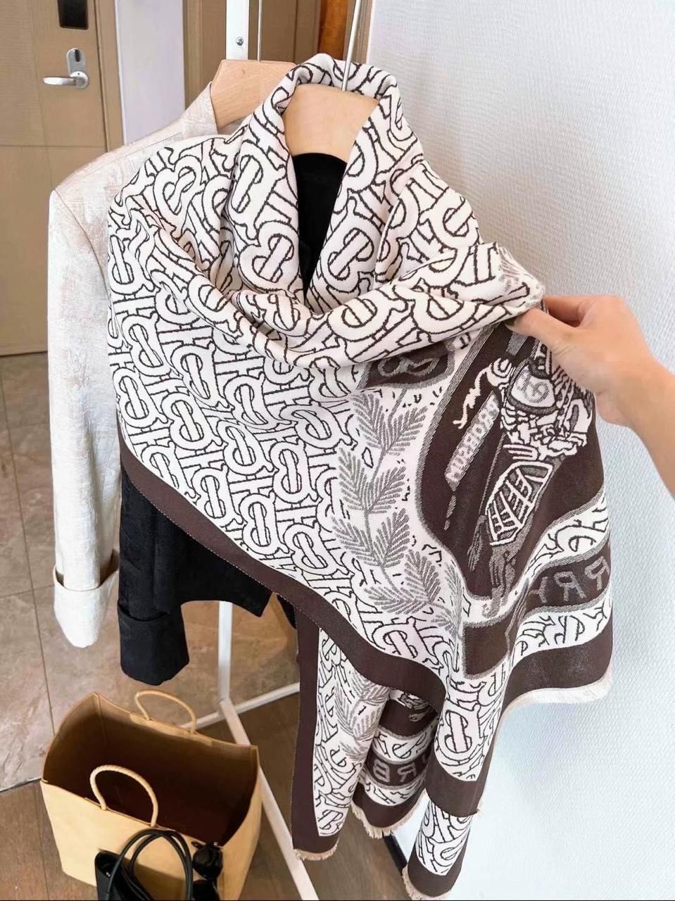 AUTHENTIC WOOLEN STOLE FOR LADIES - FASHION MYST 