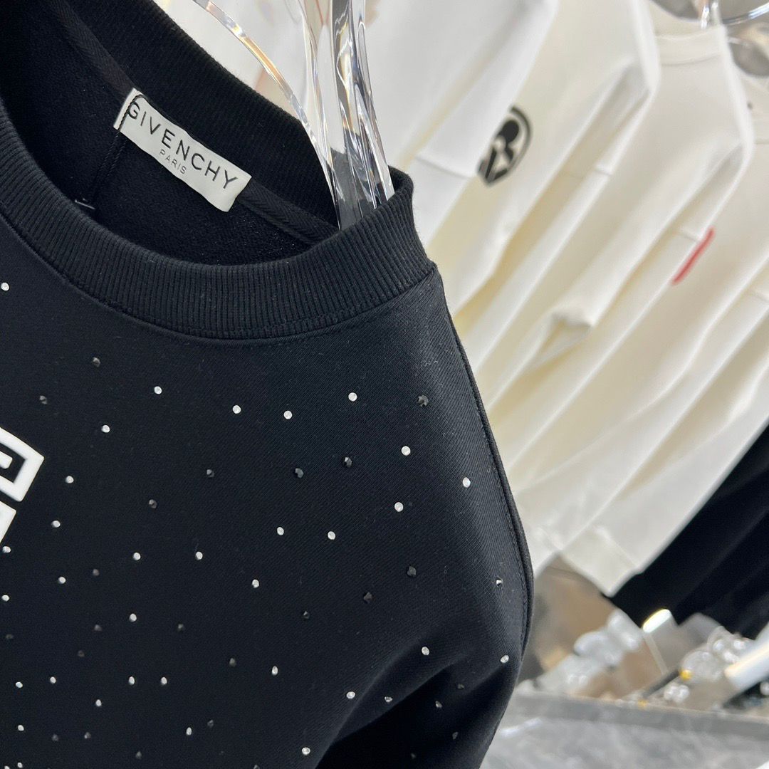 GIVENCHY || Black 4G Stars Sweatshirt In Black - FASHION MYST 