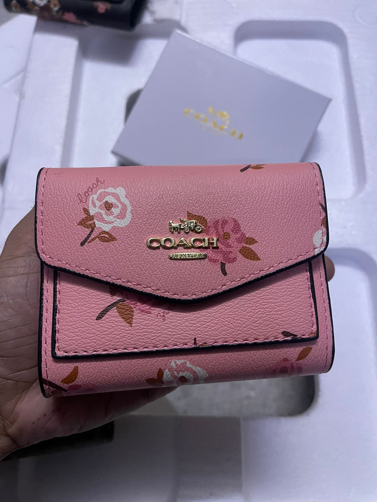 COACH Small Trifold Wallet With Lovely Flower Print - FASHION MYST 