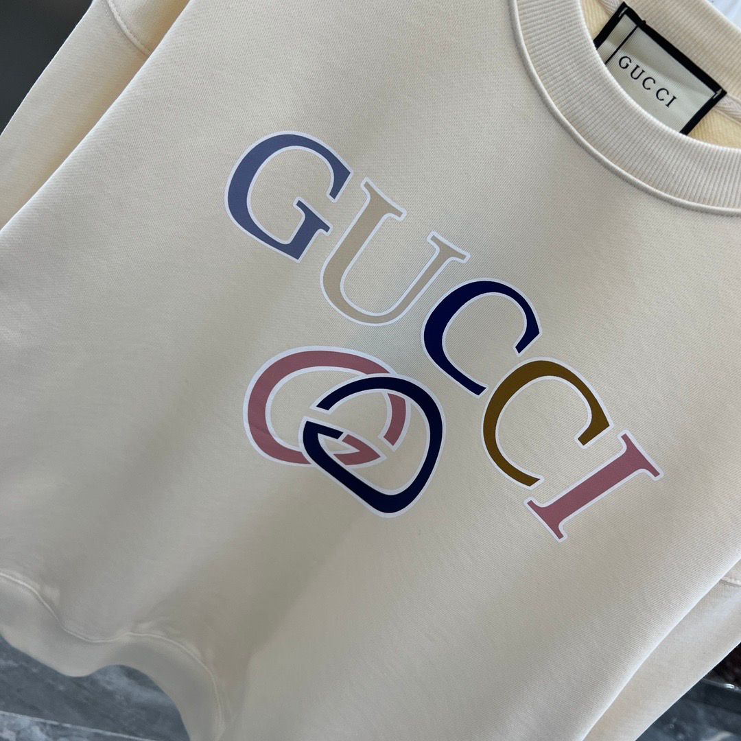 GUCCI || Oversized Multi-Color GG Logo Sweatshirt - FASHION MYST 