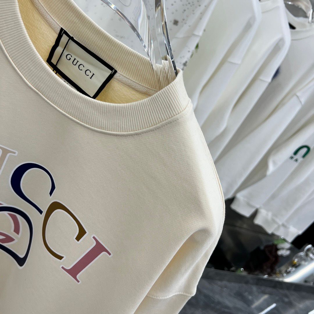 GUCCI || Oversized Multi-Color GG Logo Sweatshirt - FASHION MYST 