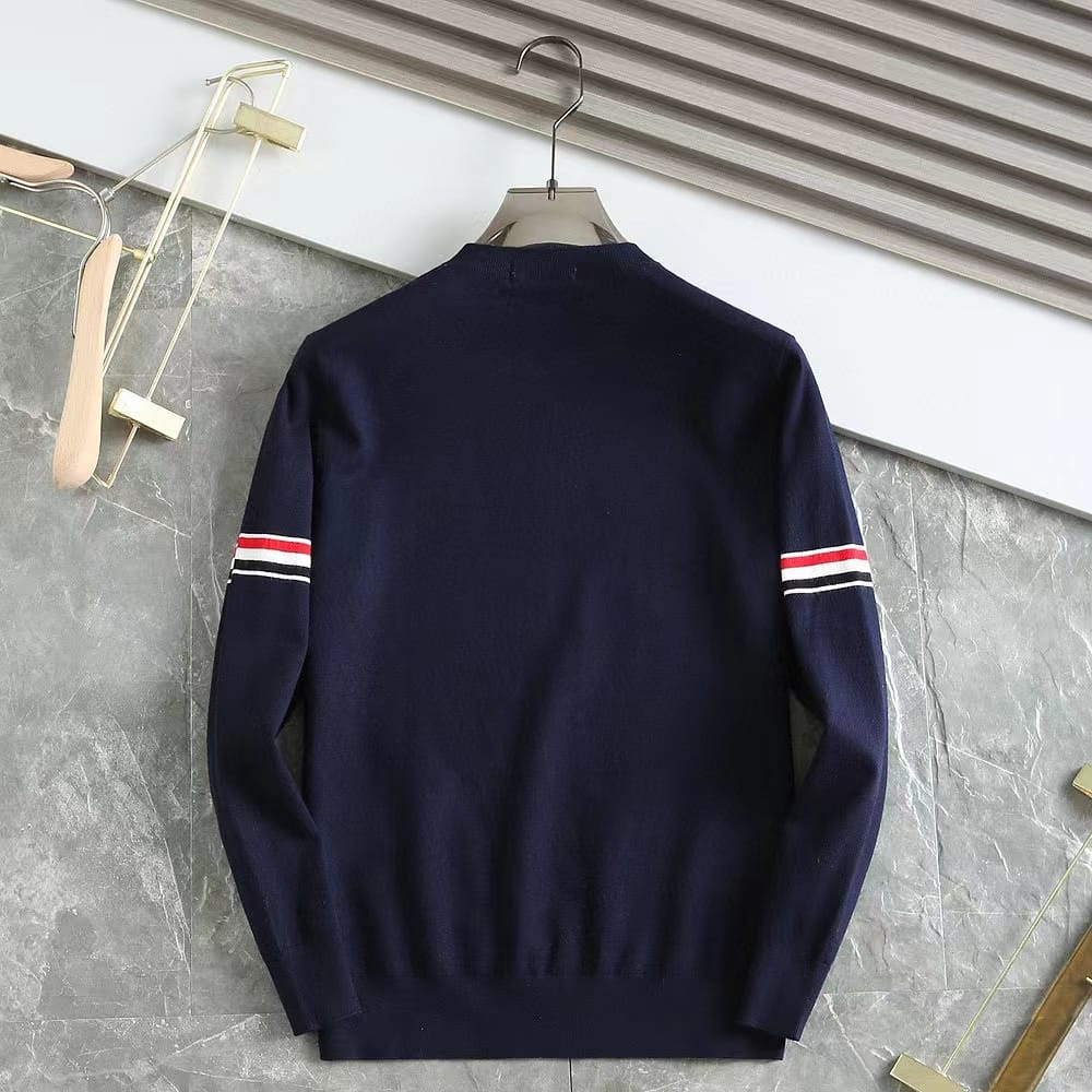 MONCLER || Logo-Embossed Sweatshirt White/Black/Blue – FASHION MYST