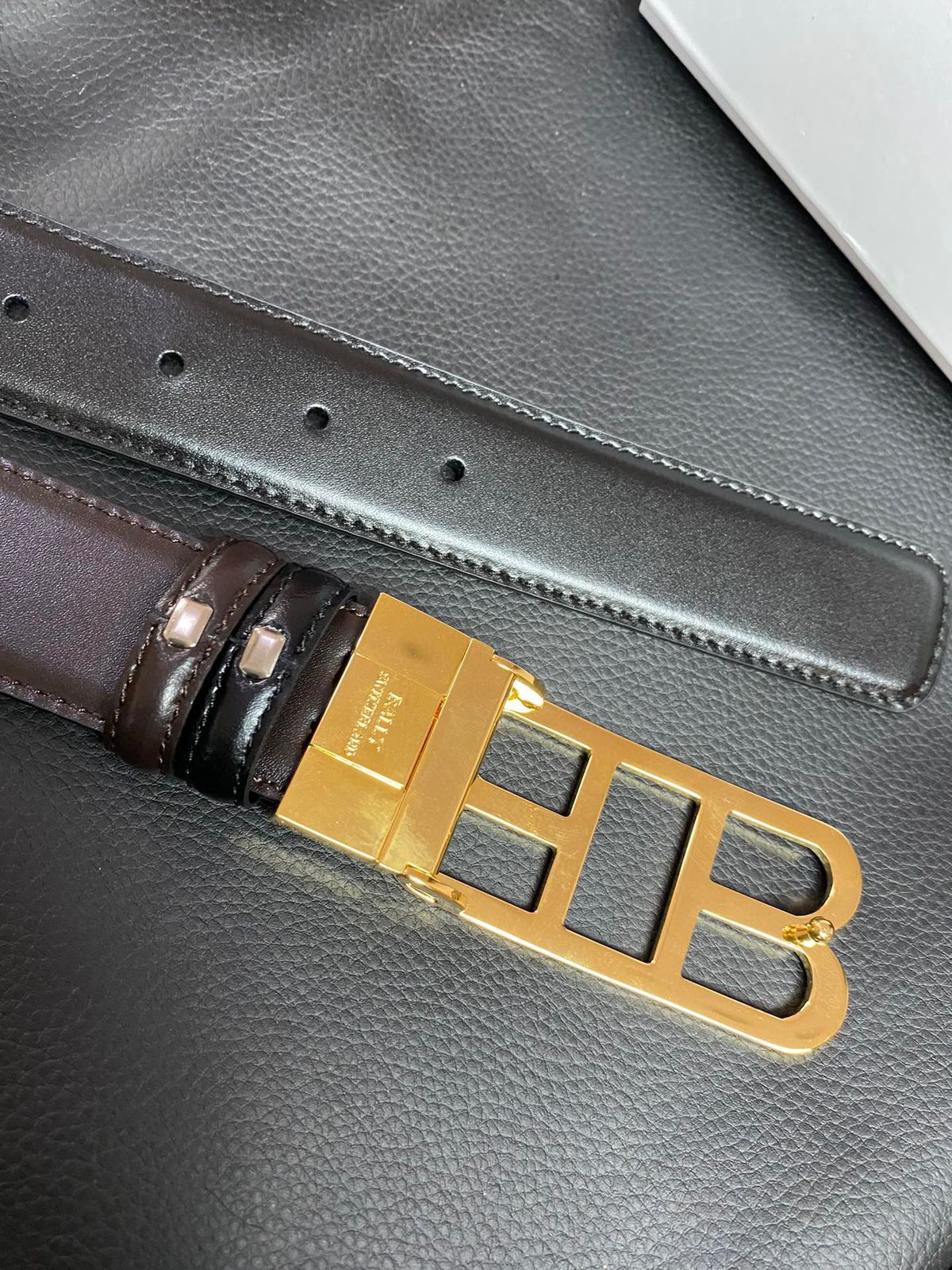 Britt Reversible Belt with Buckle Closure For Men - FASHION MYST 