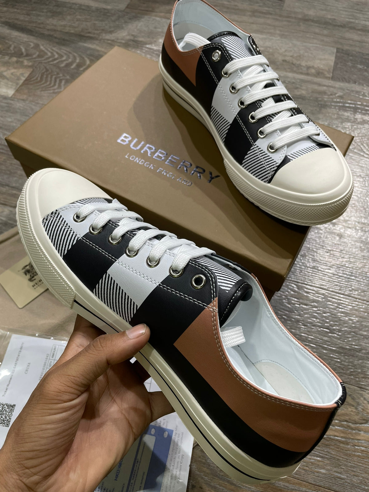 BURBERRY || Checked Canvas Low Top Silhouette Sneaker - FASHION MYST 