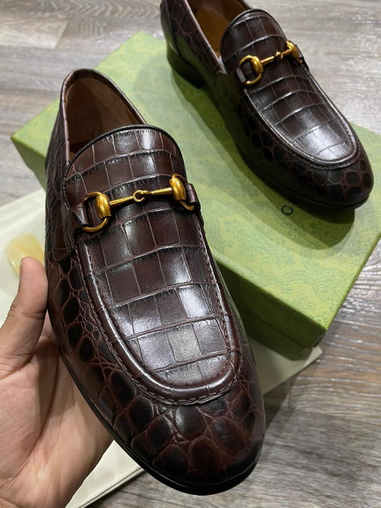 GUCCI || Crocodile Pattern Calf Leather Loafers / Brown - FASHION MYST 