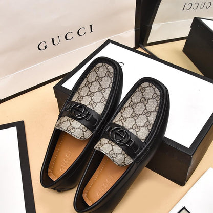 GUCCI || GG Supreme Calf Leather Loafers - FASHION MYST 