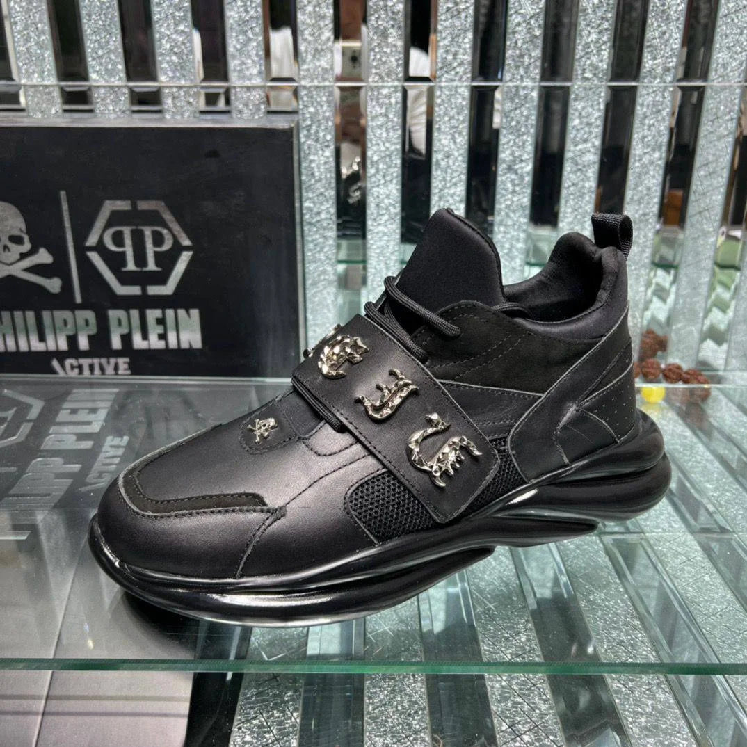 PHILIPP PLEIN || Runner Gothic Low-Top Black Sneakers