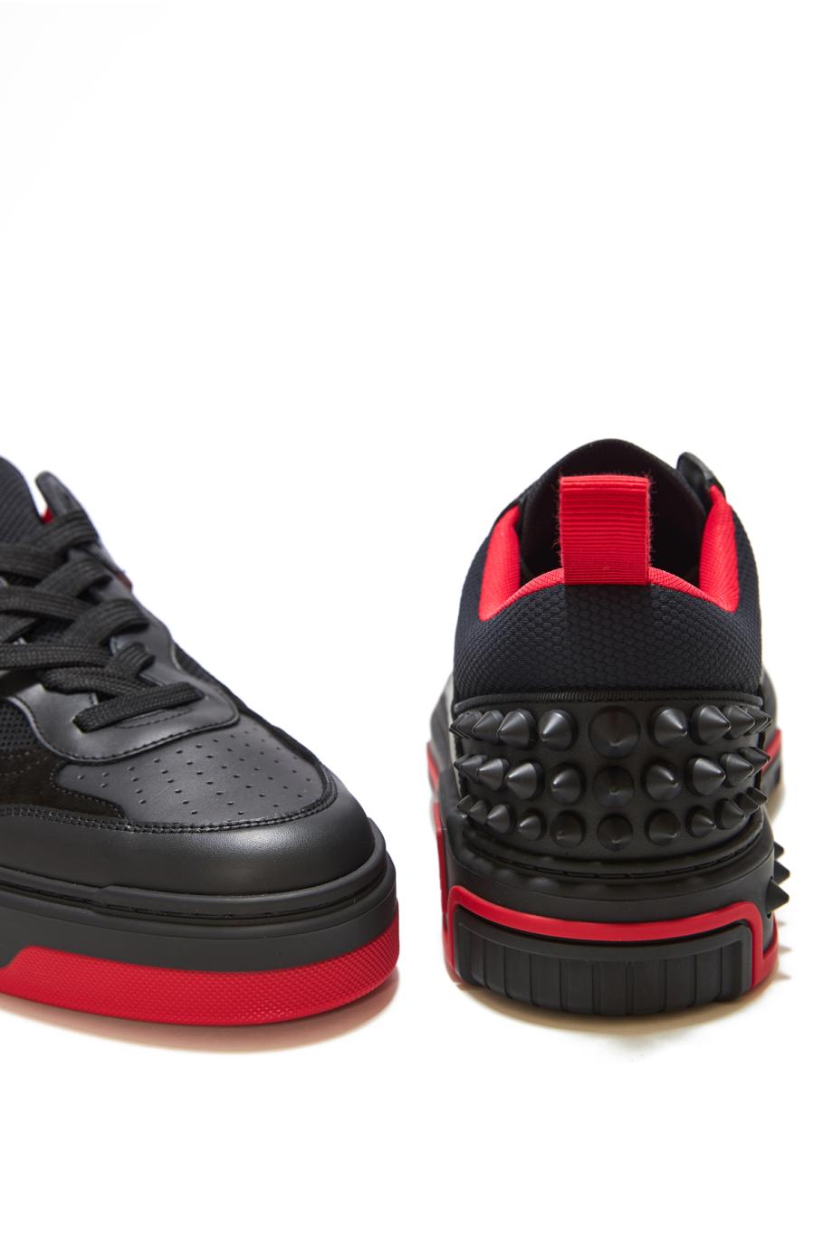 CHRISTIAN LOUBOUTIN || Astroloubi Low-Top Sneakers - Black Leather & Suede with Red Trim