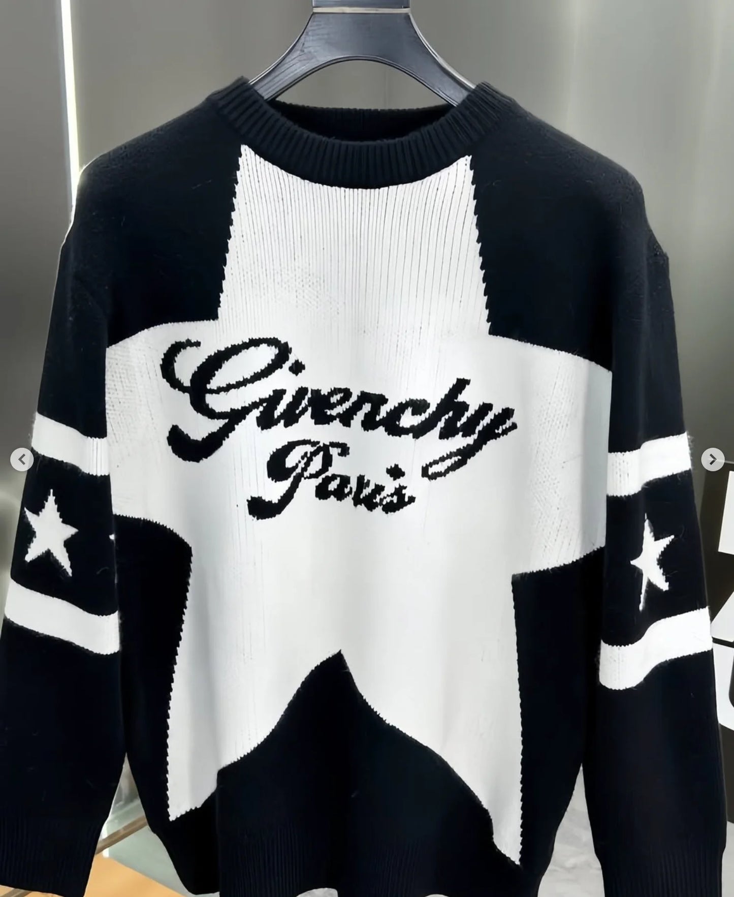 GIVENCHY || Star Logo-Embroidered Black Cardigan