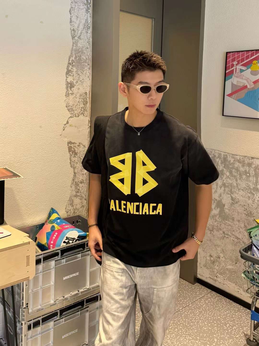 Balenciaga Yellow Tape Design T-Shirt (Black) – FASHION MYST