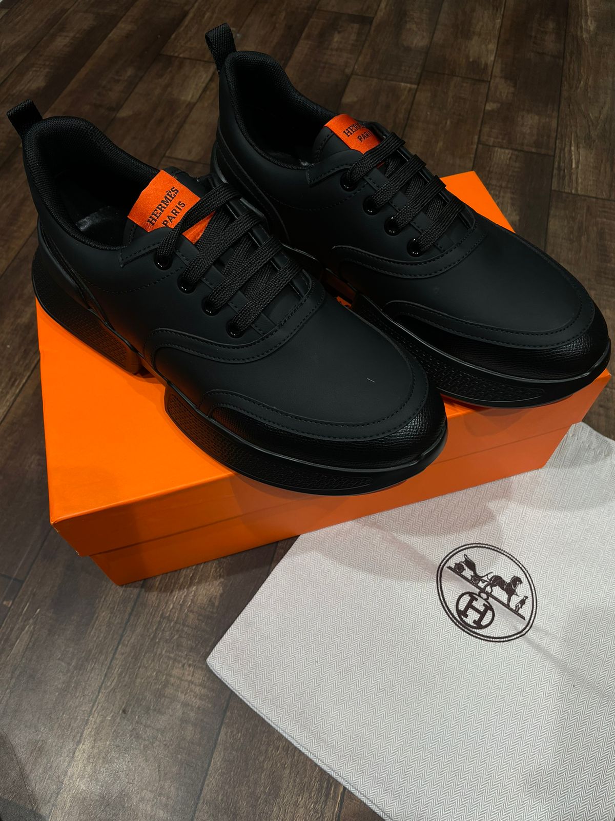 HERMES | Low-Top Black Sneakers - FASHION MYST 