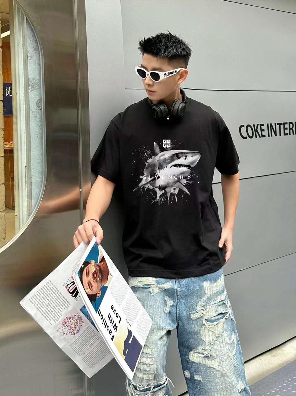 GIVENCHY SHARK PRINT CLASSIC DROP SHOULDER T SHIRT FASHION MYST