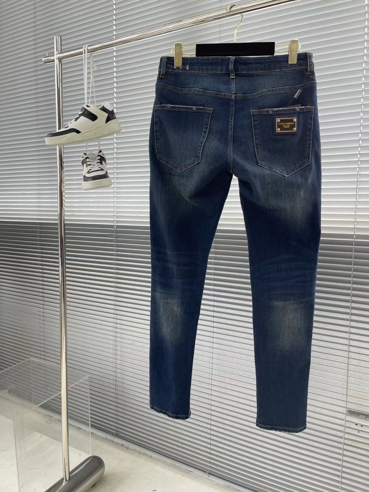 DOLCE & GABBANA || Mens Blue Metal Logo Rugged Jeans - FASHION MYST 