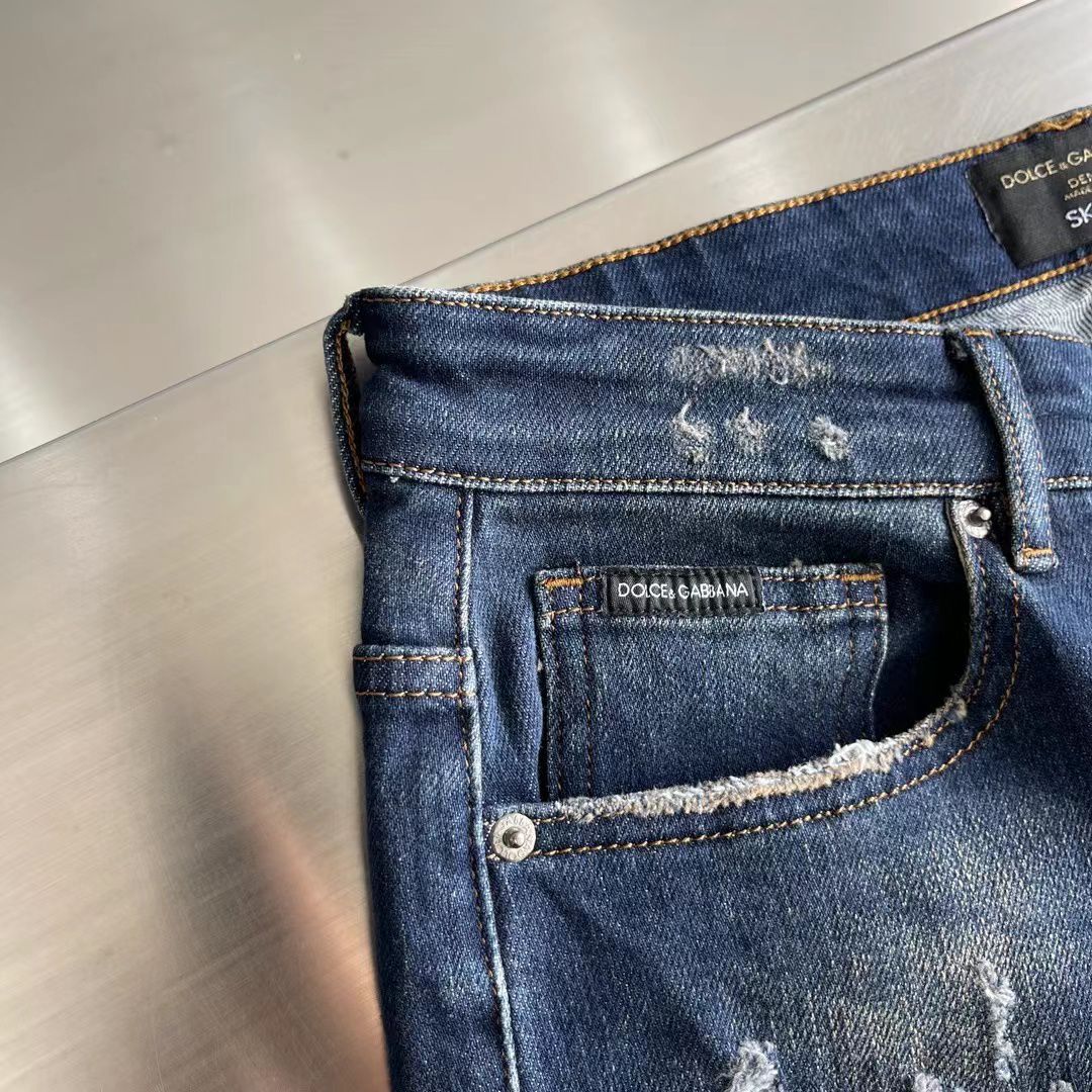 DOLCE & GABBANA || Mens Blue Metal Logo Rugged Jeans - FASHION MYST 