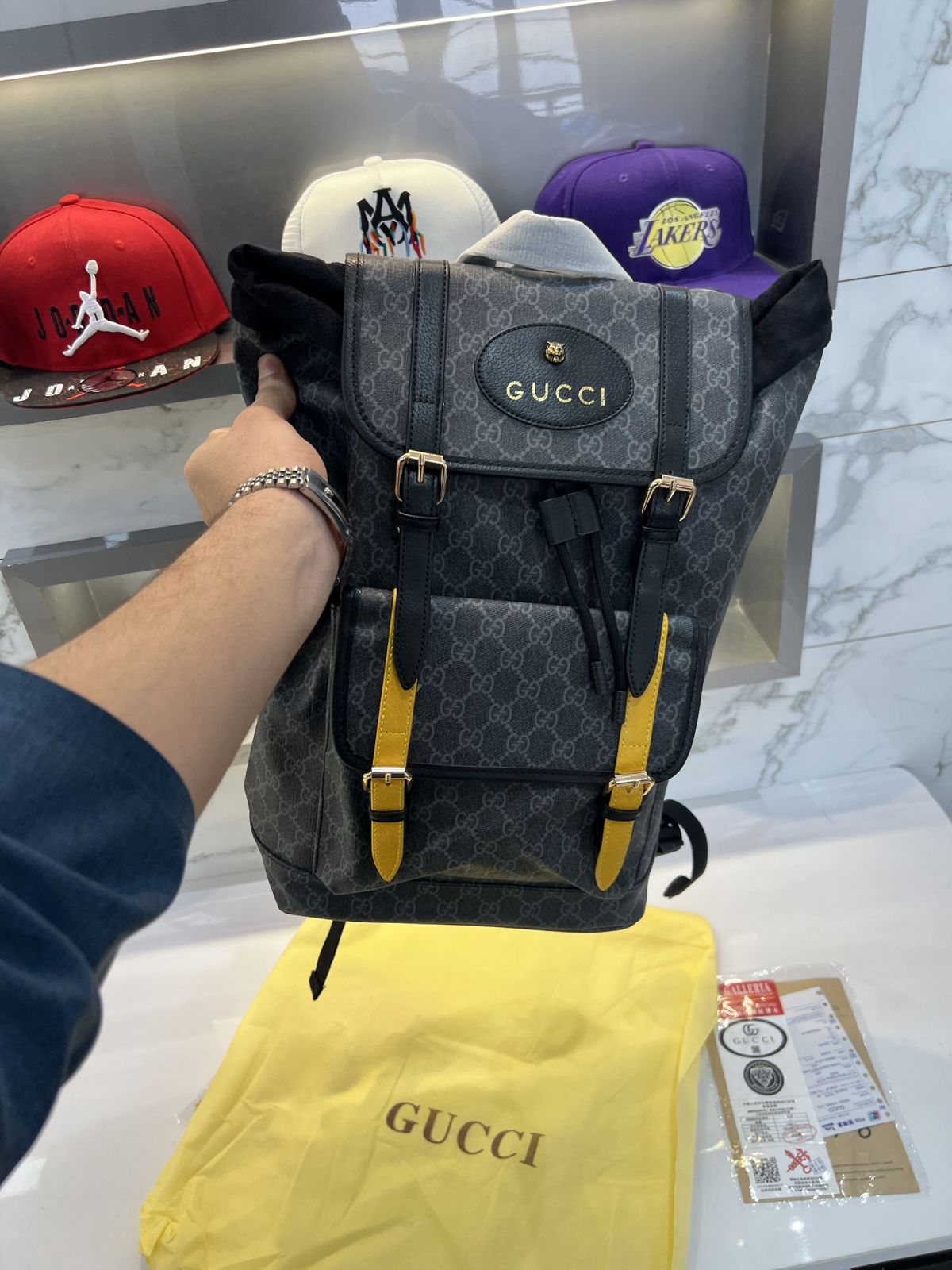 Gucci backpack shops soft gg supreme