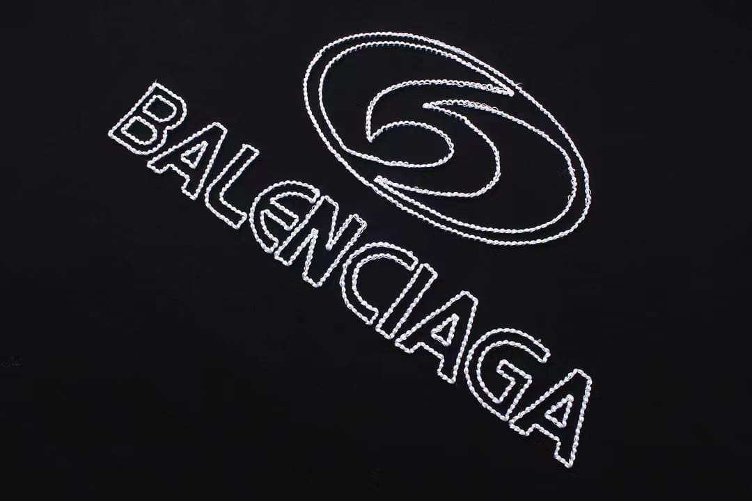 BALENCIAGA || Heavyweight Jersey T-shirt With Embossed Balenciaga Embroidery - FASHION MYST 