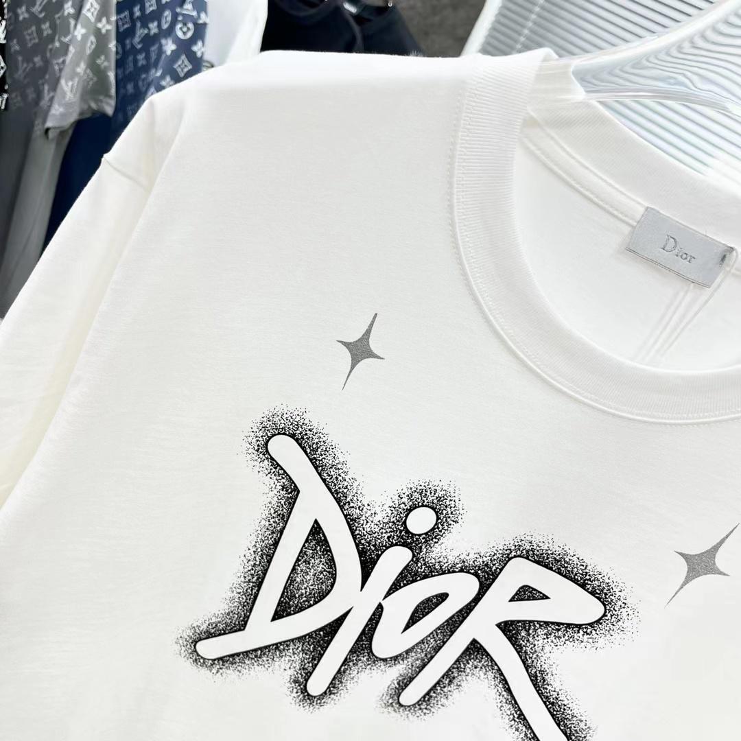 CHRISTIAN DIOR || Dior T-Shirt And Shawn In White for Men - FASHION MYST 