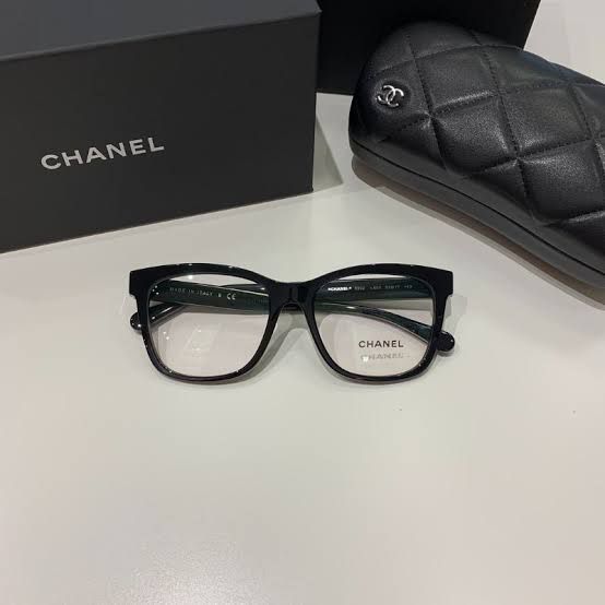 CHANEL || BLACK CAT EYE SHAPE WITH BRAND LOGO EYE FRAME - FASHION MYST 