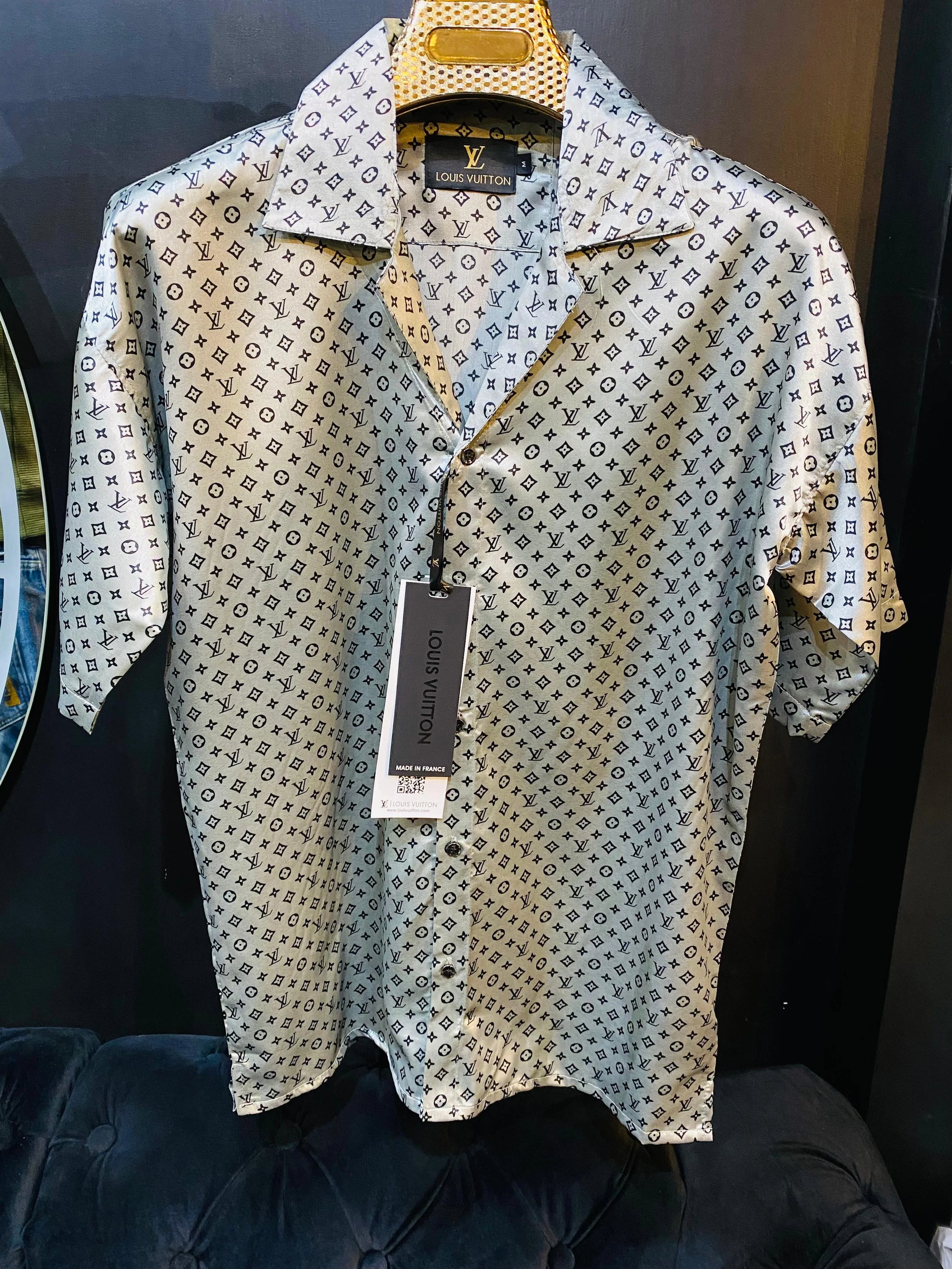 LOUIS VUITTON || Monogram Printed Short-Sleeved Silk Shirt – FASHION MYST LOUIS VUITTON || Monogram Printed Short-Sleeved Silk Shirt – FASHION MYST