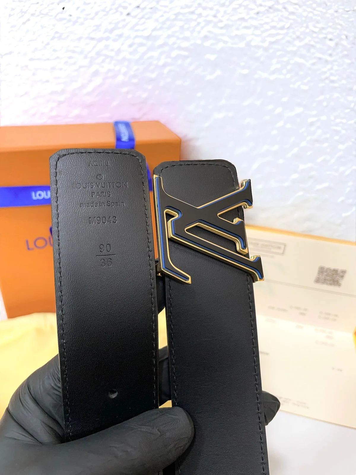 Authentic Louis Vuitton pyramids 40 MM belt 1718136643878JHMA5QUXRW1ECUAXC  main image 2