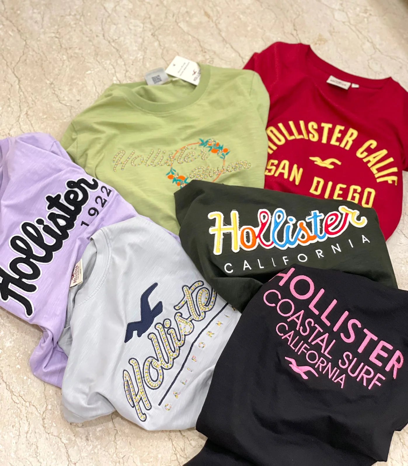 HOLLISTER || Premium Quality Womens Tees - FASHION MYST 